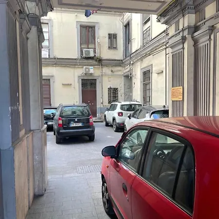 A I R H1o * Naples