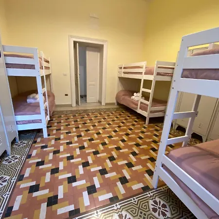 A I R H1o Hostal