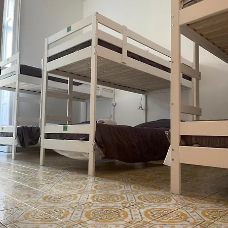 A I R H1o نابولي