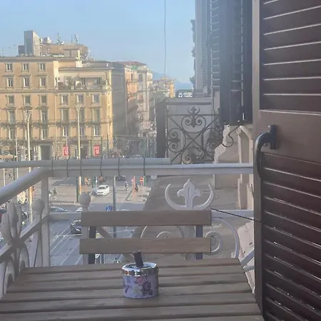 A I R H1o * Naples