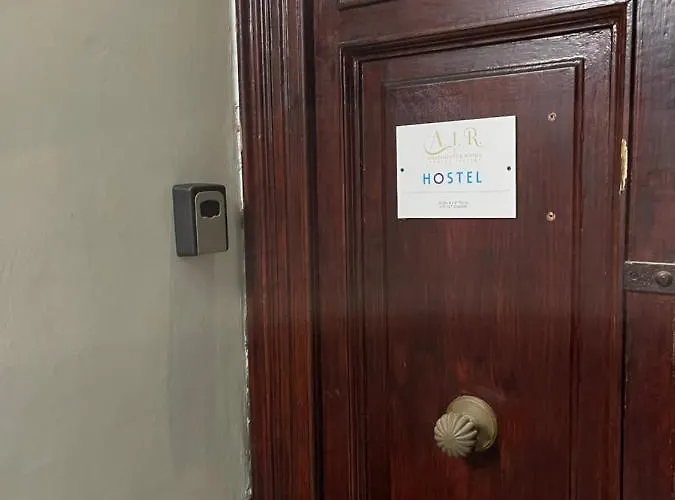 A I R H1o Hostel Νάπολη