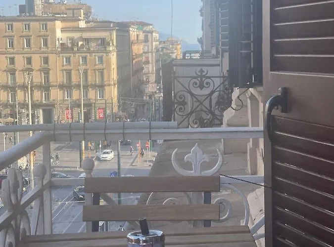 A I R H1o * Νάπολη